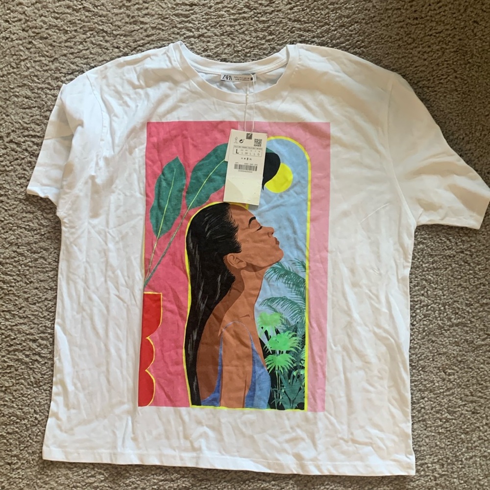 ZARA GRAPHIC TEE NWT